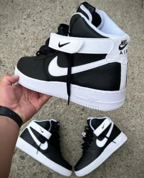 NIKE AIR FORCE 1 REVERSE PANDA