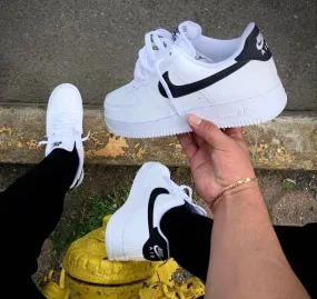 NIKE AIR FORCE 1 WHITE BLACK